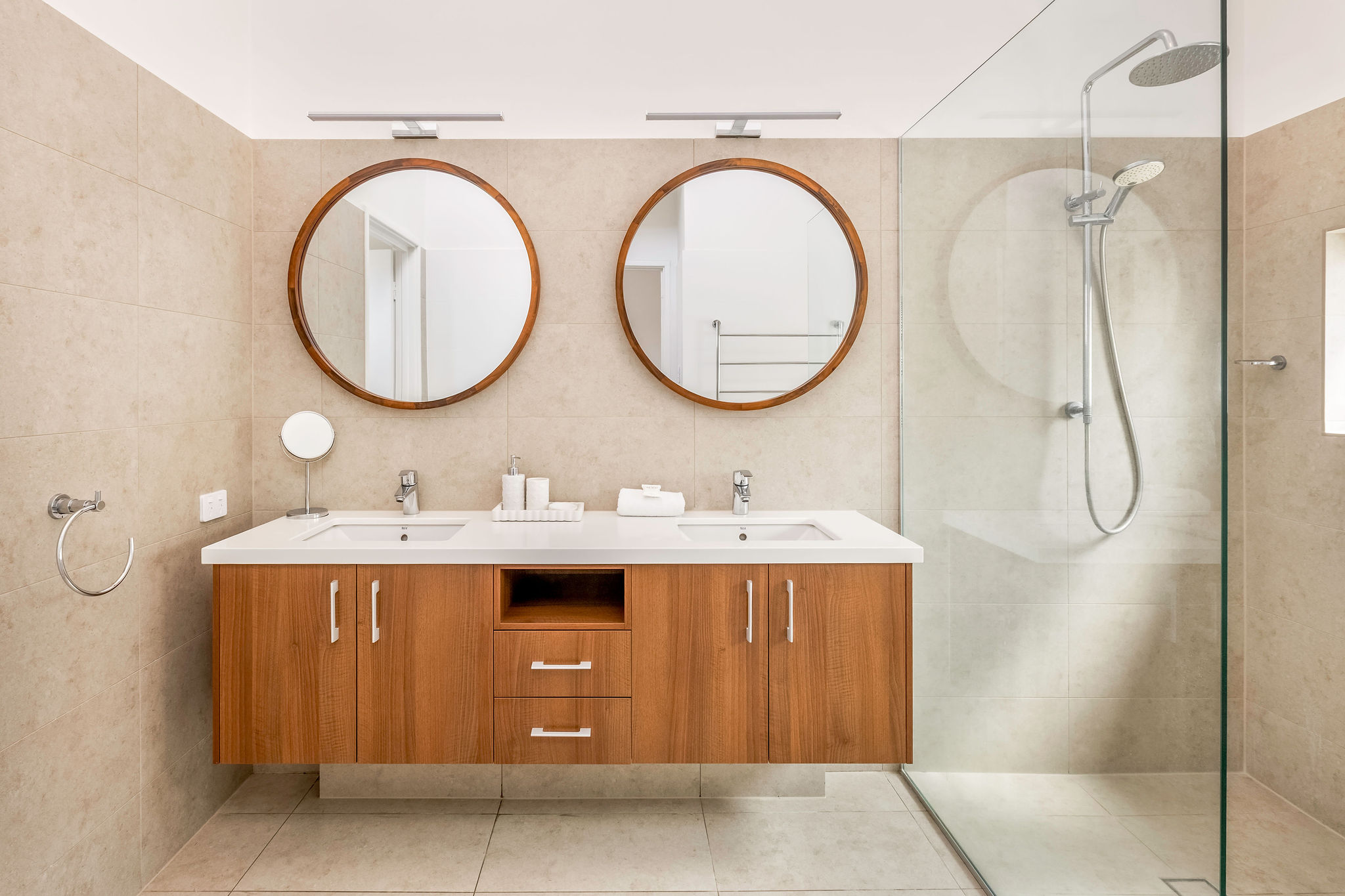 - House 12a Waterfront Resort