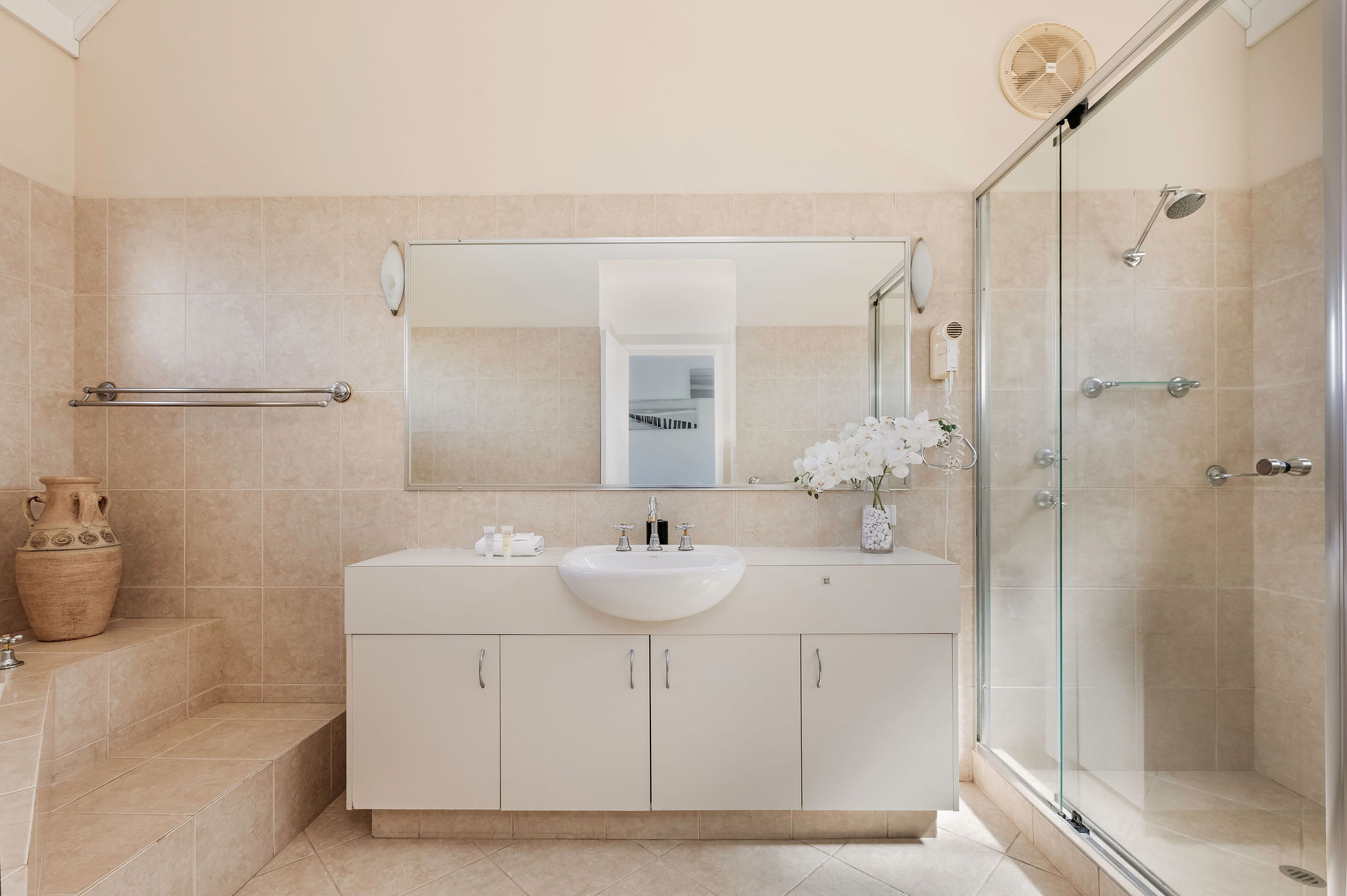- House 11 Waterfront Resort