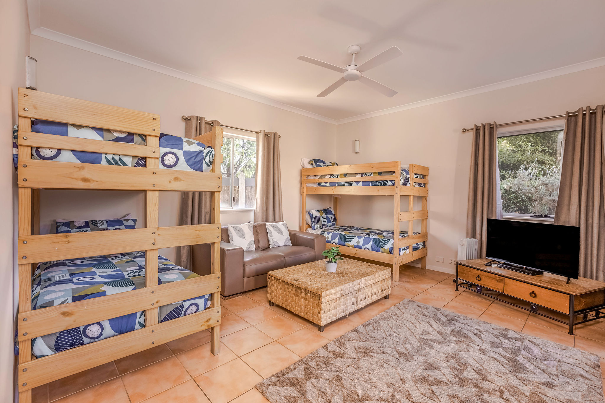 - House 3 Waterfront Resort