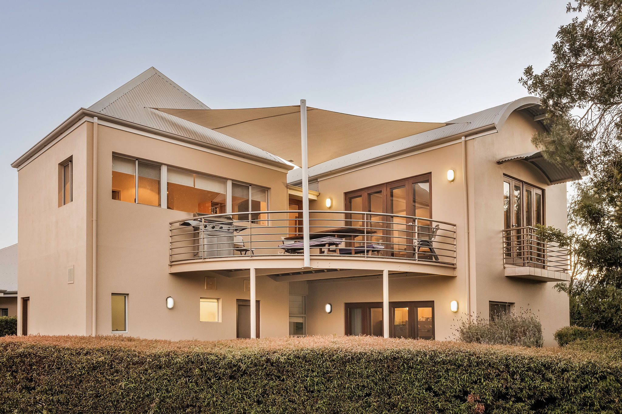 - House 3 Waterfront Resort