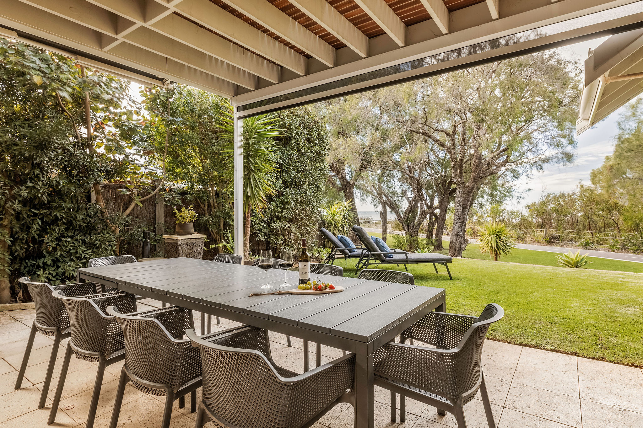- House 5 Waterfront Resort