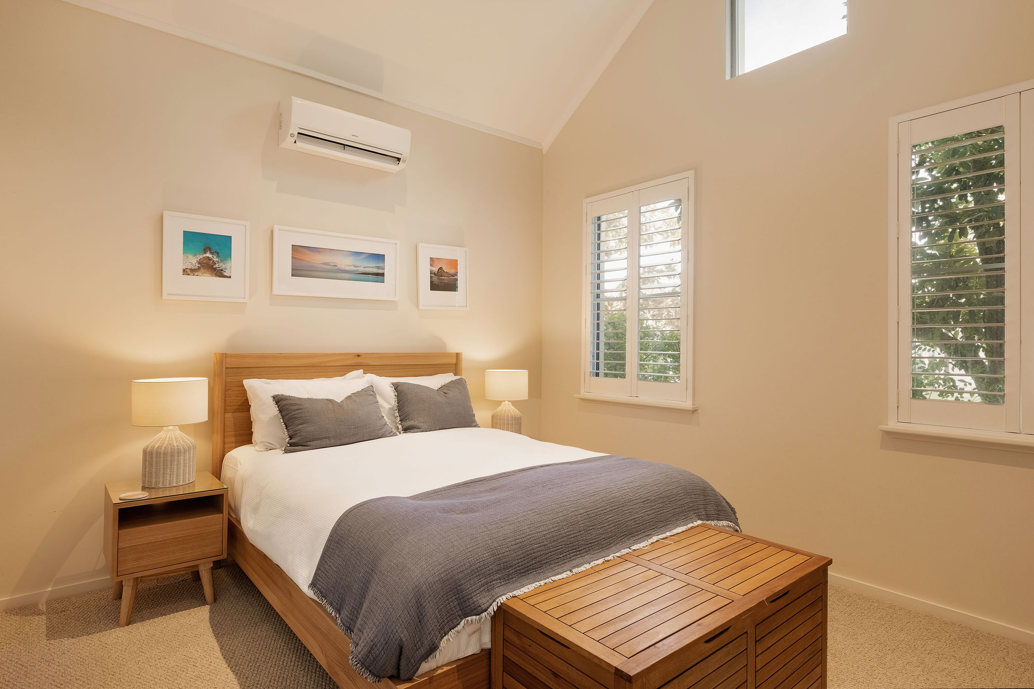 - House 5 Waterfront Resort