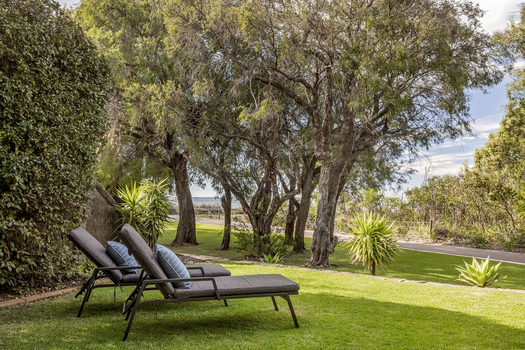 - House 5 Waterfront Resort