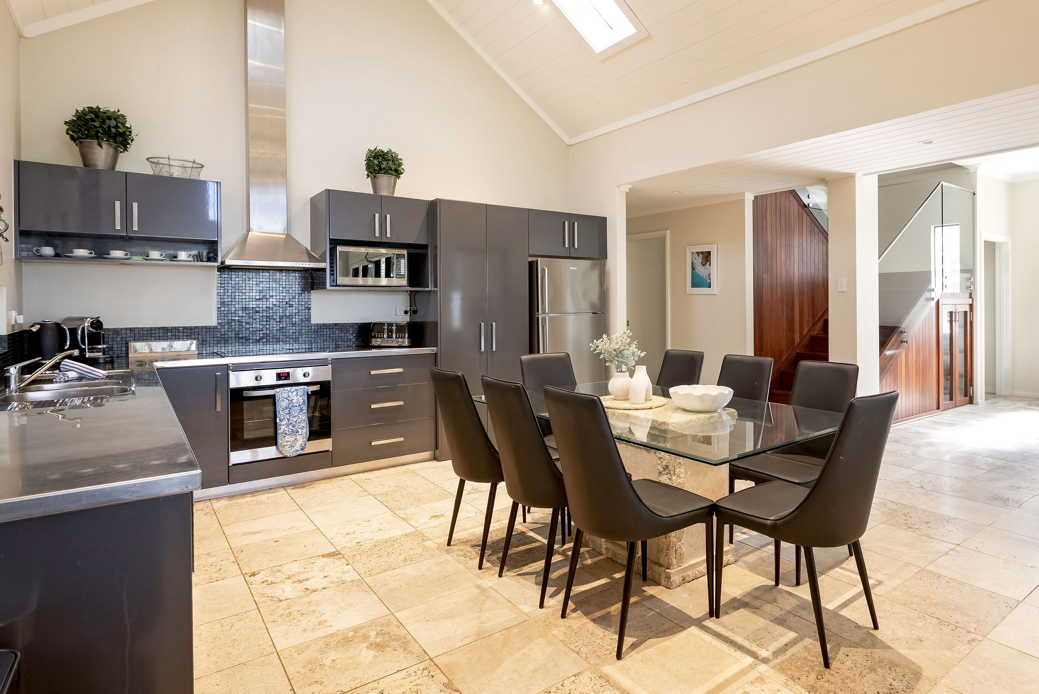 - House 5 Waterfront Resort
