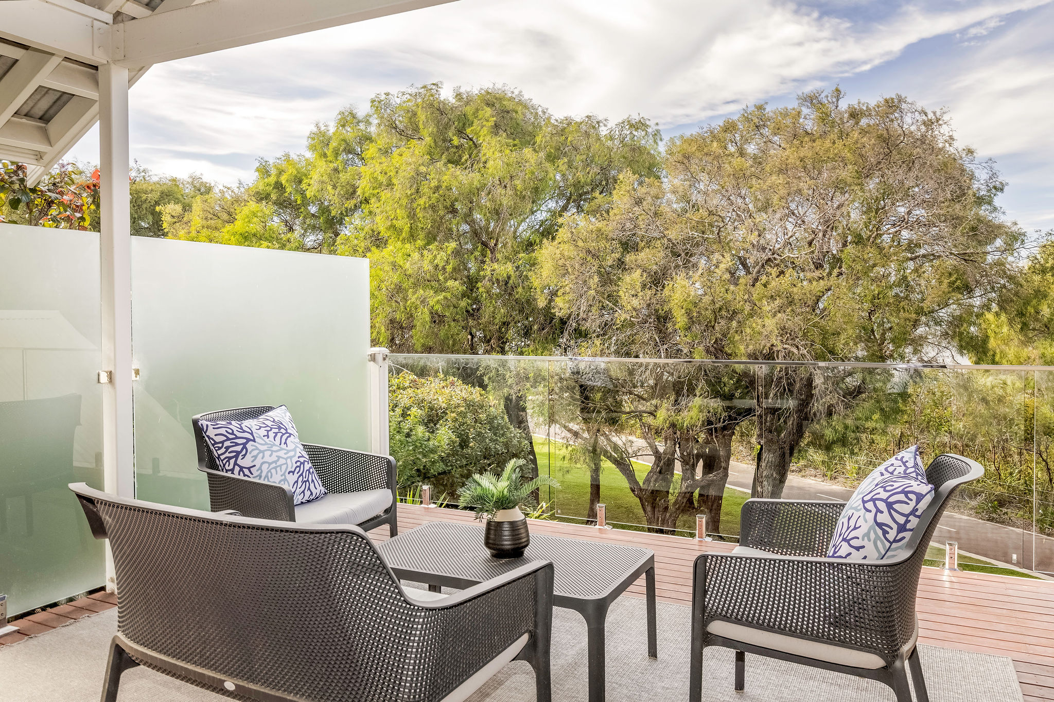 - House 5 Waterfront Resort