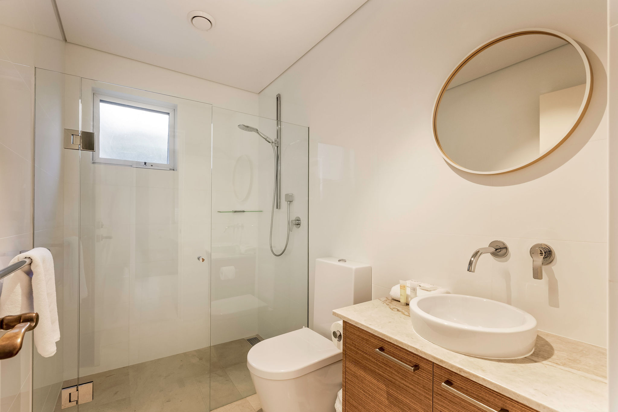 - House 9 Waterfront Resort