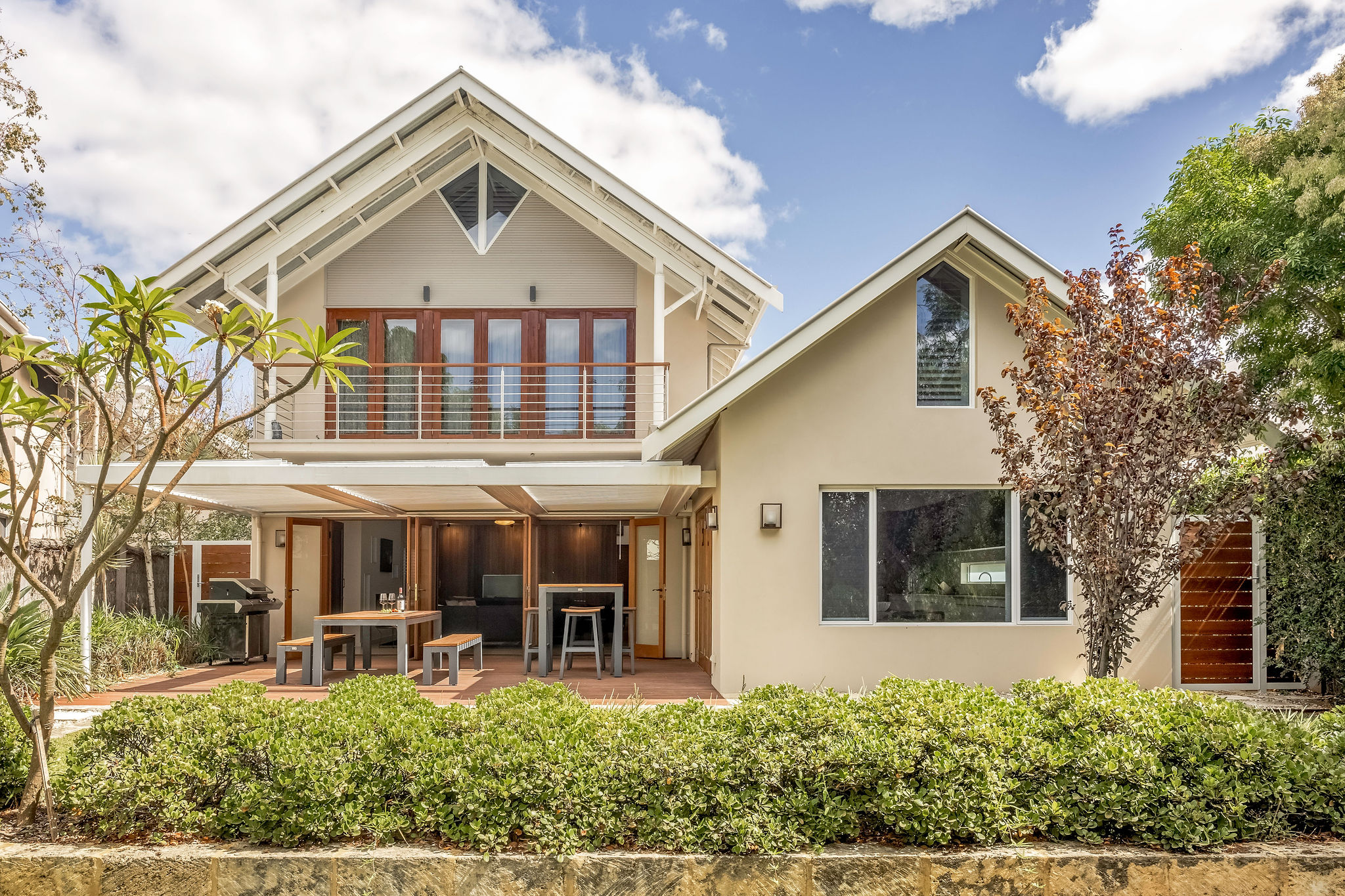 - House 9 Waterfront Resort