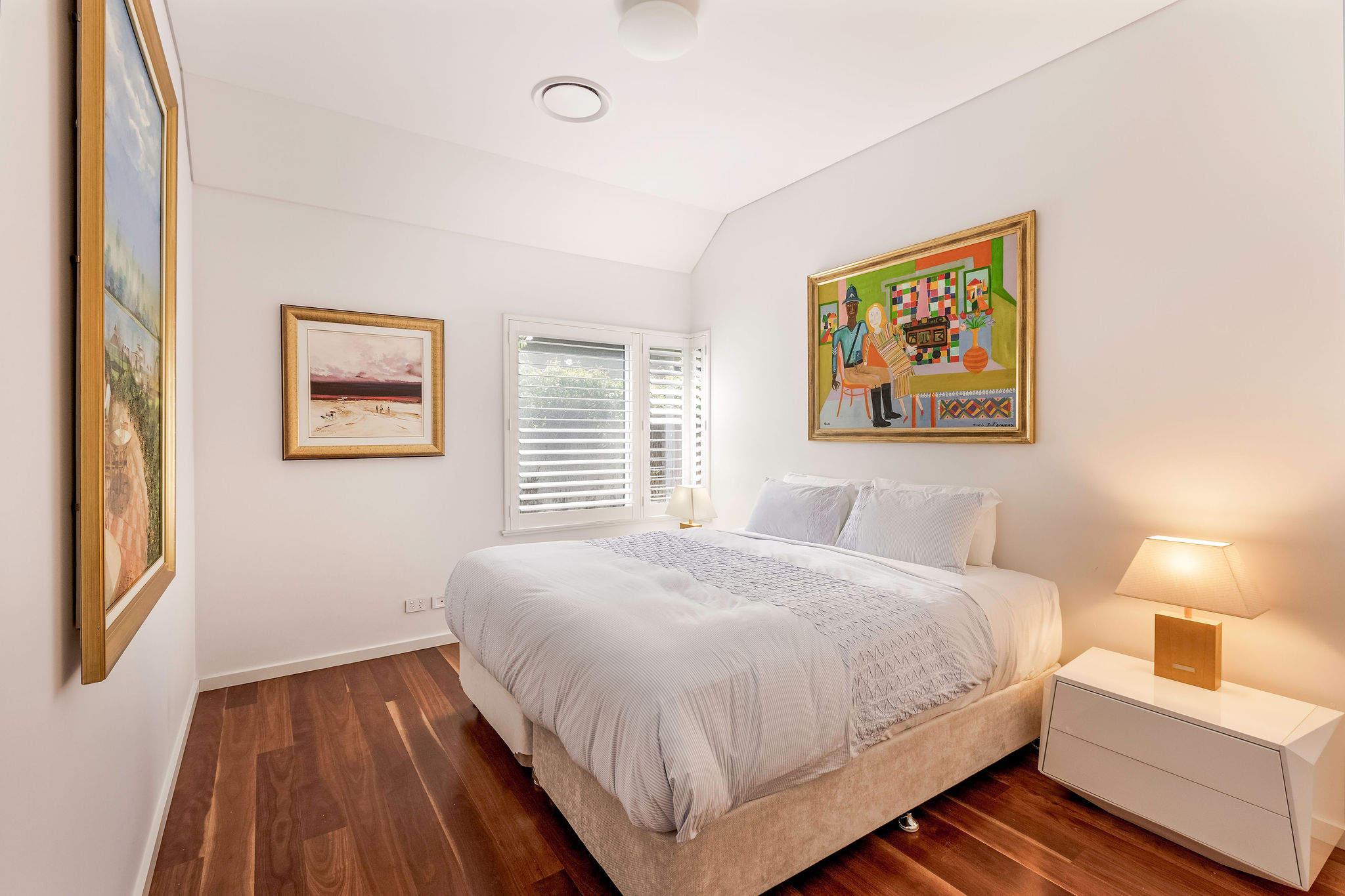 - House 9 Waterfront Resort
