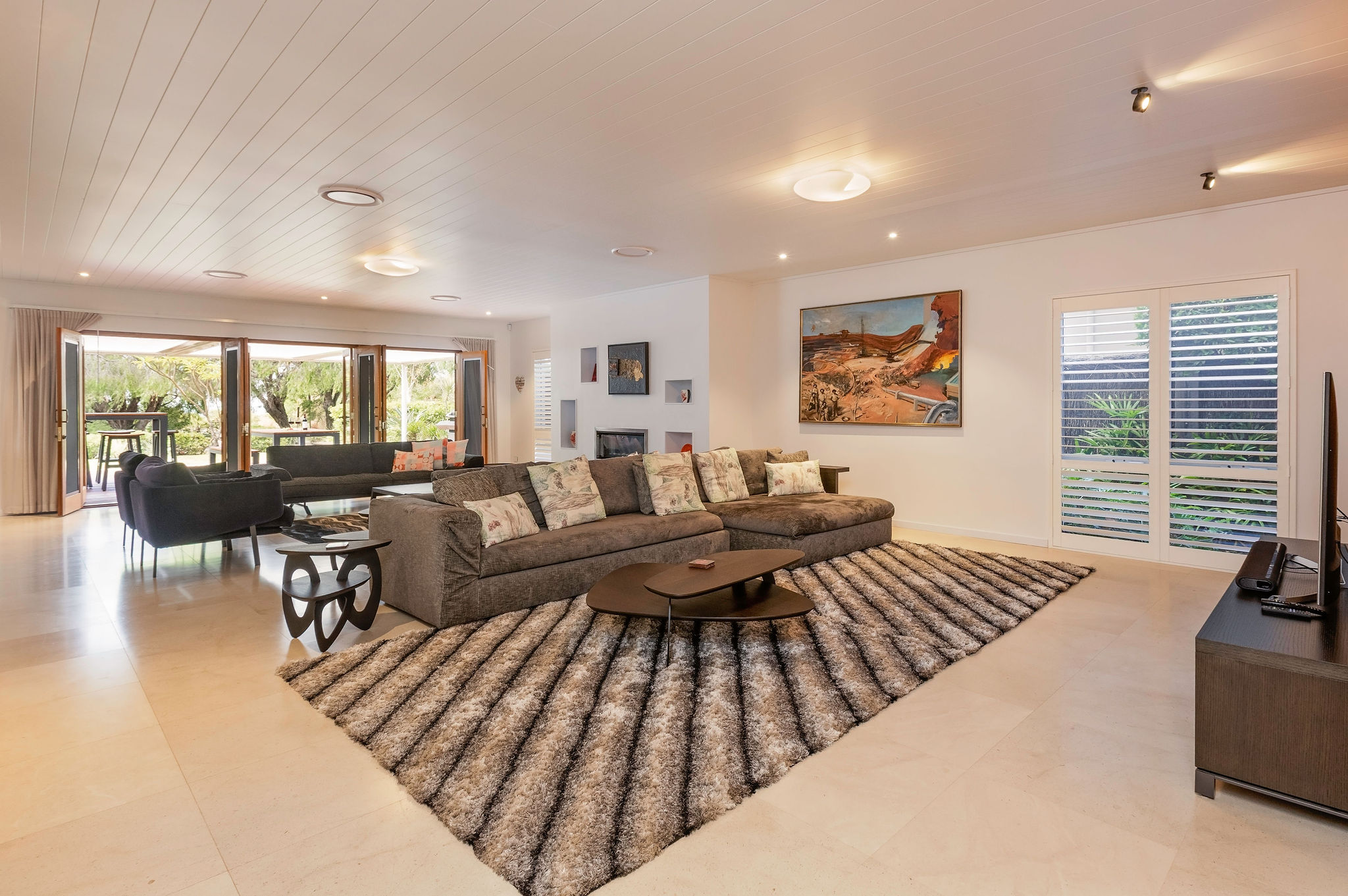- House 9 Waterfront Resort
